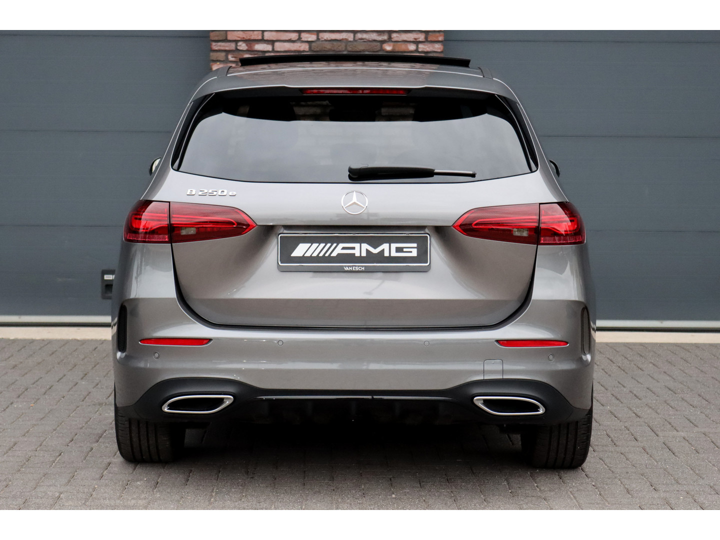 Mercedes-Benz Mercedes-Benz