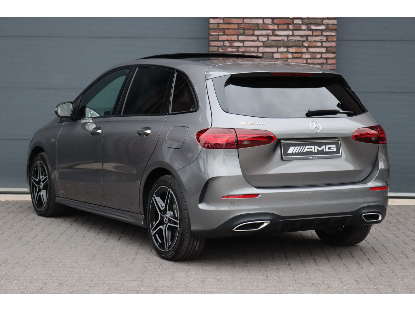 Mercedes-Benz Mercedes-Benz