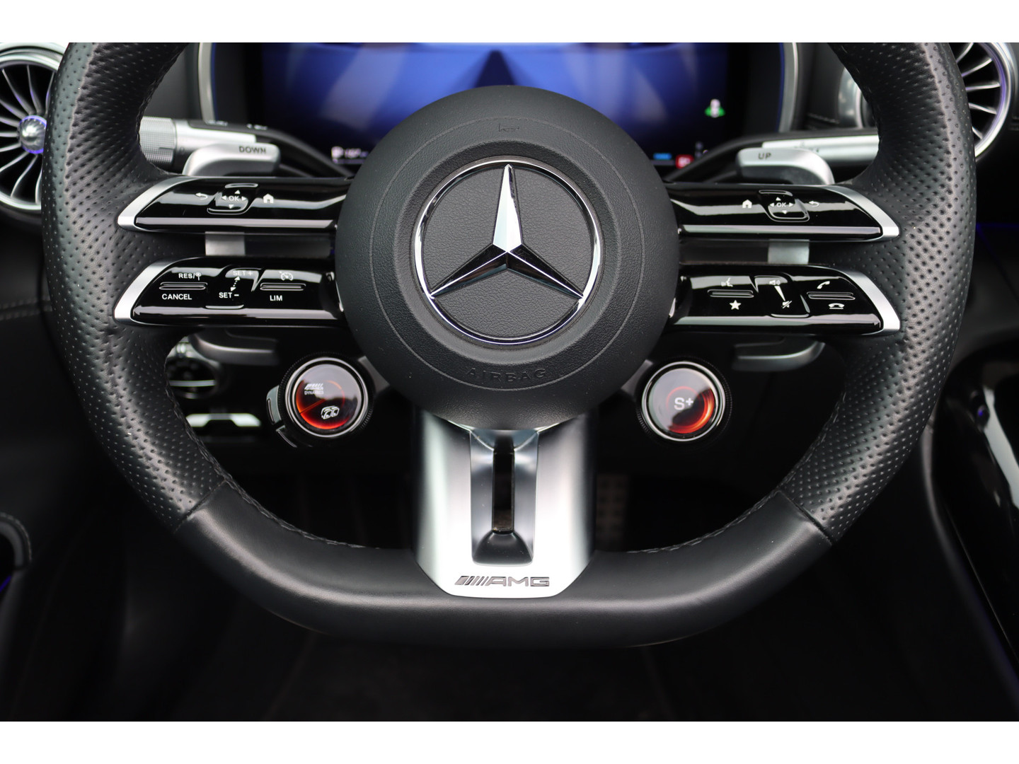 Mercedes-Benz Mercedes-Benz