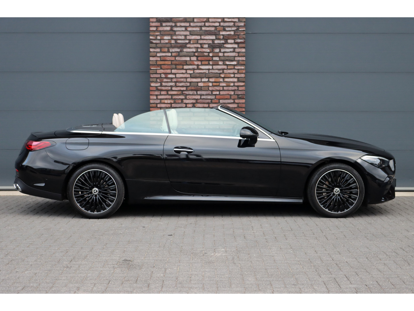 Mercedes-Benz Mercedes-Benz