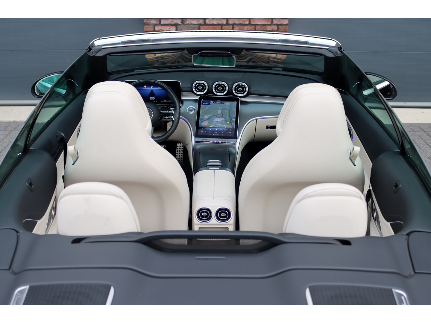 Mercedes-Benz Mercedes-Benz