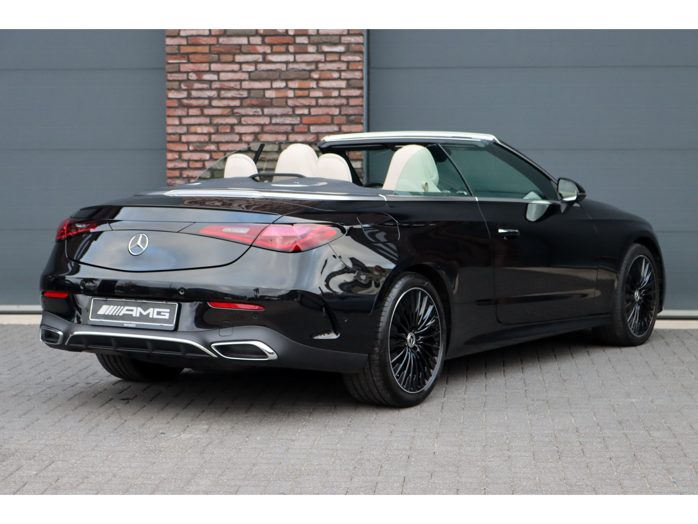 Mercedes-Benz Mercedes-Benz