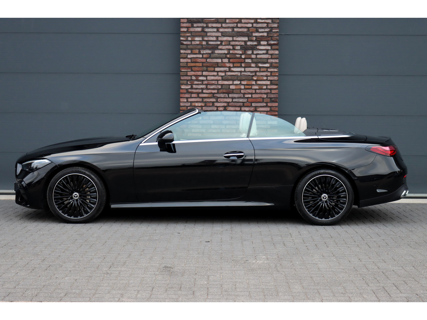 Mercedes-Benz Mercedes-Benz