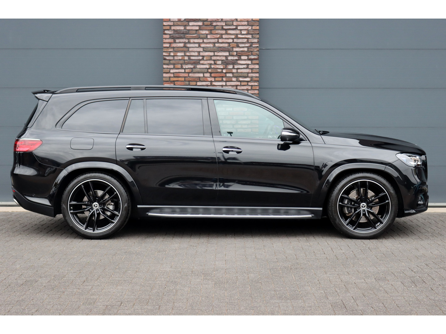 Mercedes-Benz Mercedes-Benz