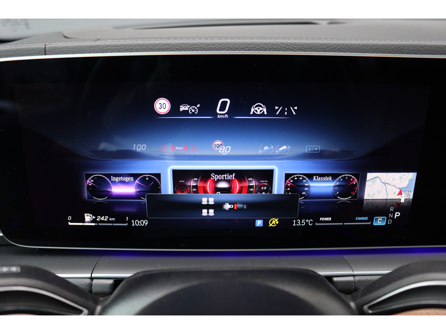 Mercedes-Benz Mercedes-Benz