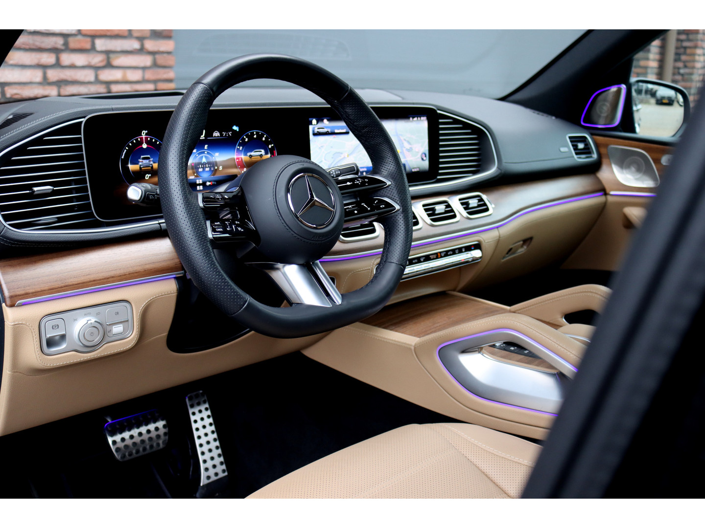 Mercedes-Benz Mercedes-Benz