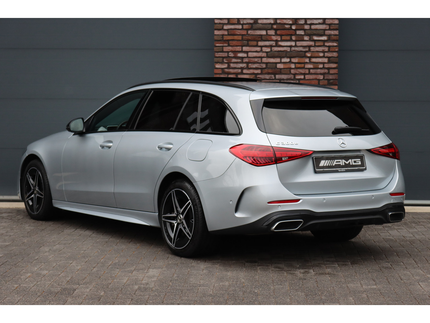 Mercedes-Benz Mercedes-Benz