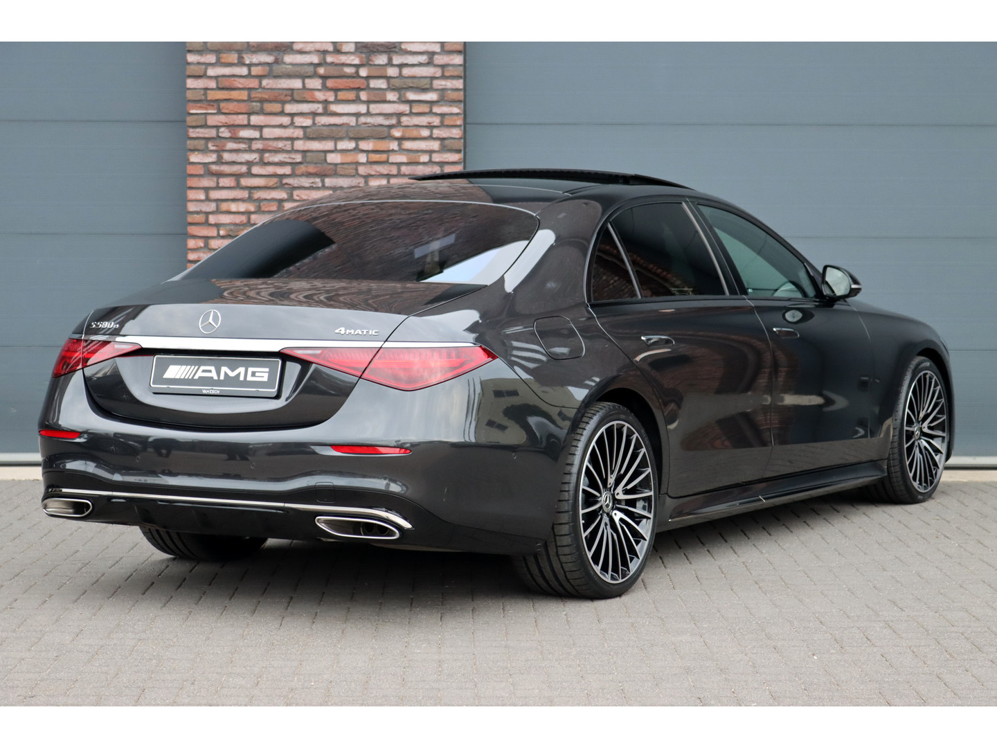 Mercedes-Benz Mercedes-Benz