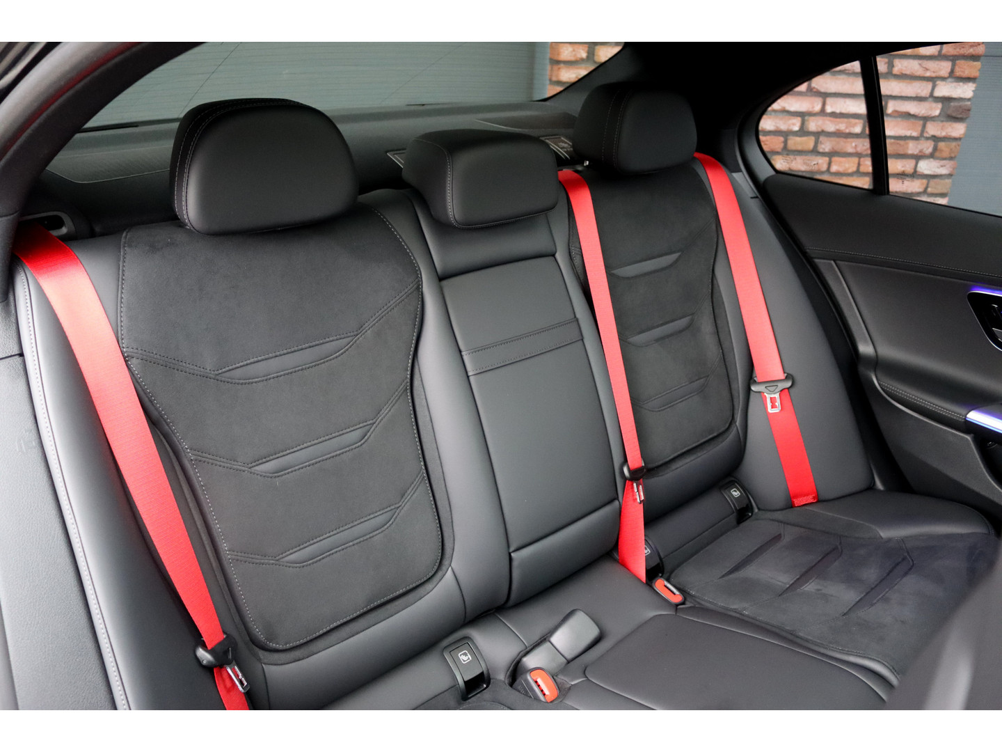 Mercedes-Benz Mercedes-Benz