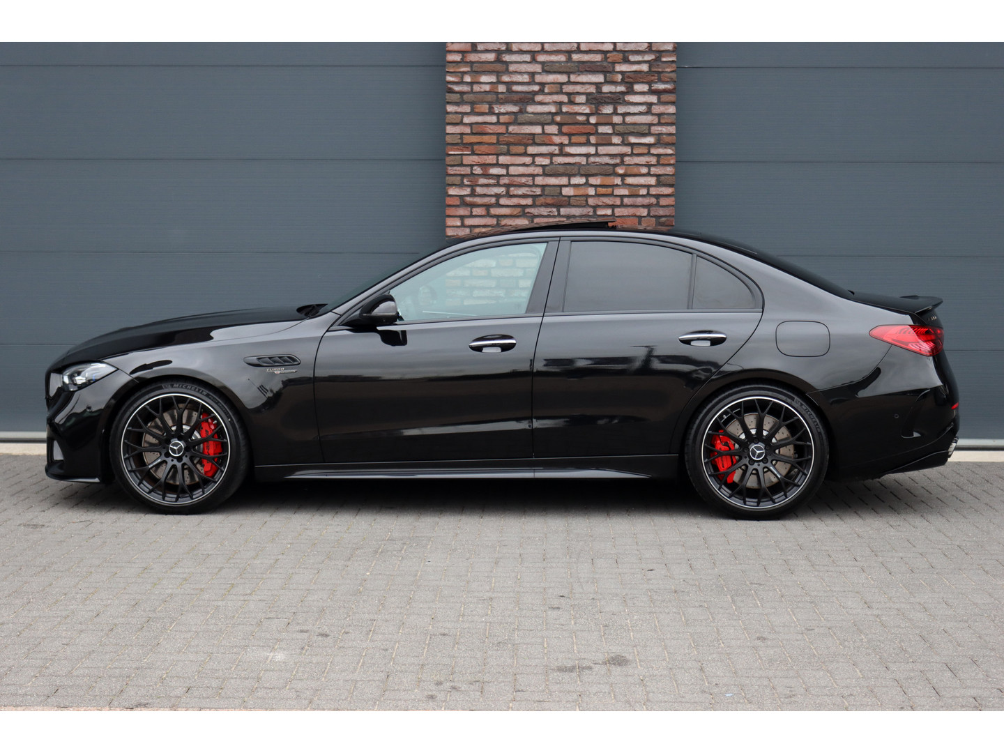 Mercedes-Benz Mercedes-Benz