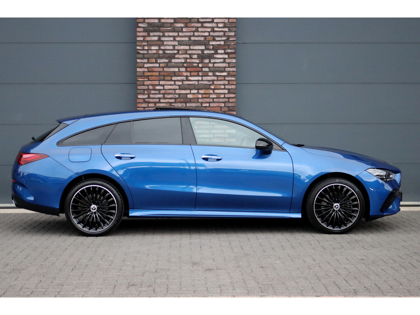 Mercedes-Benz Mercedes-Benz