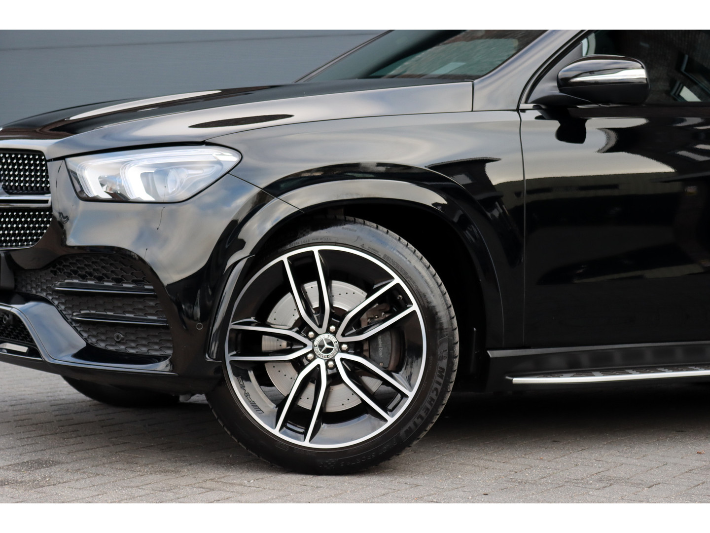 Mercedes-Benz Mercedes-Benz