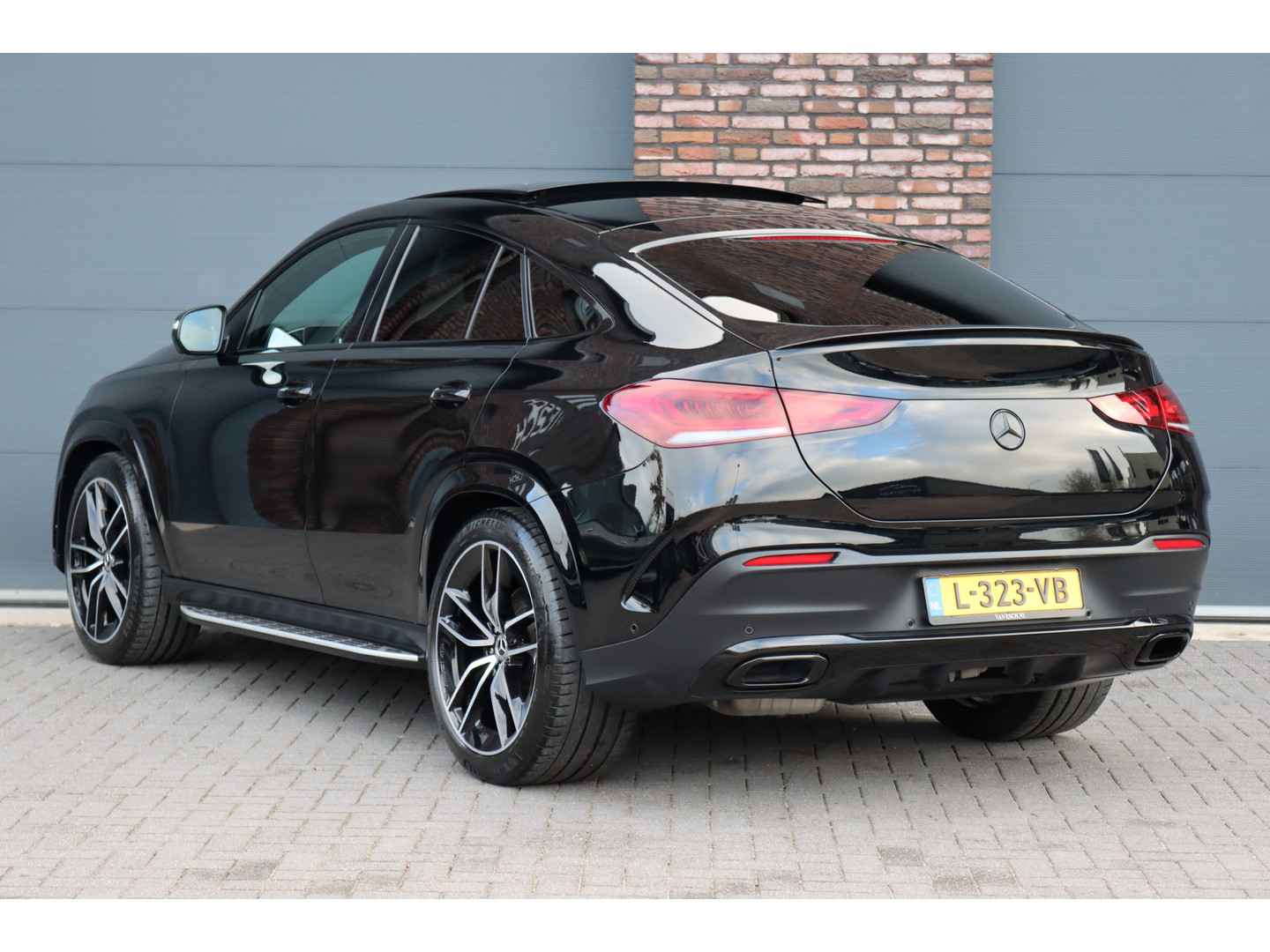 Mercedes-Benz Mercedes-Benz