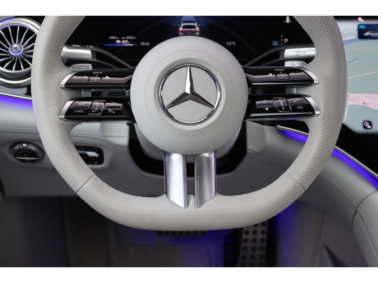 Mercedes-Benz Mercedes-Benz