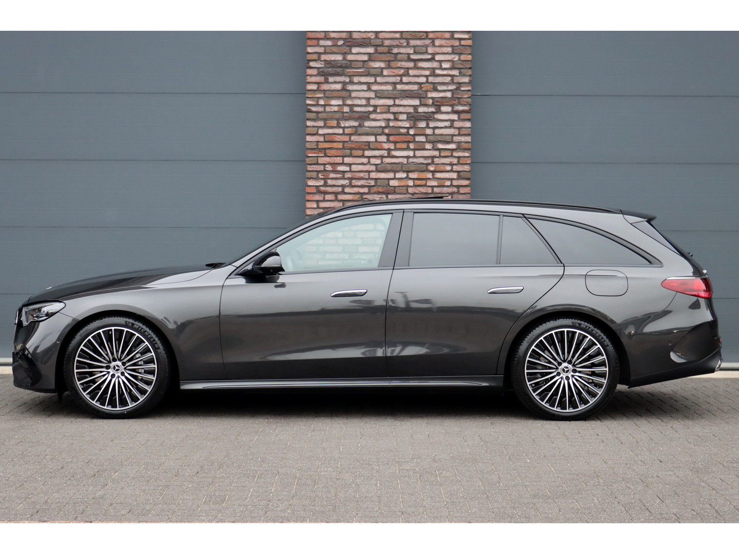 Mercedes-Benz Mercedes-Benz