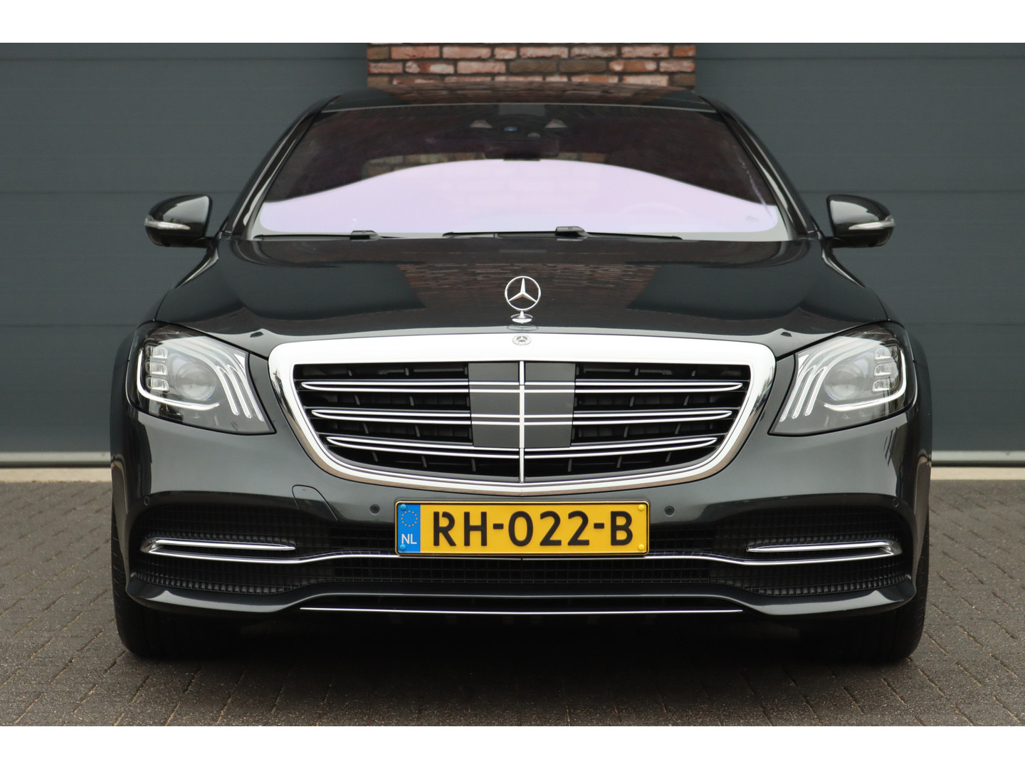 Mercedes-Benz Mercedes-Benz