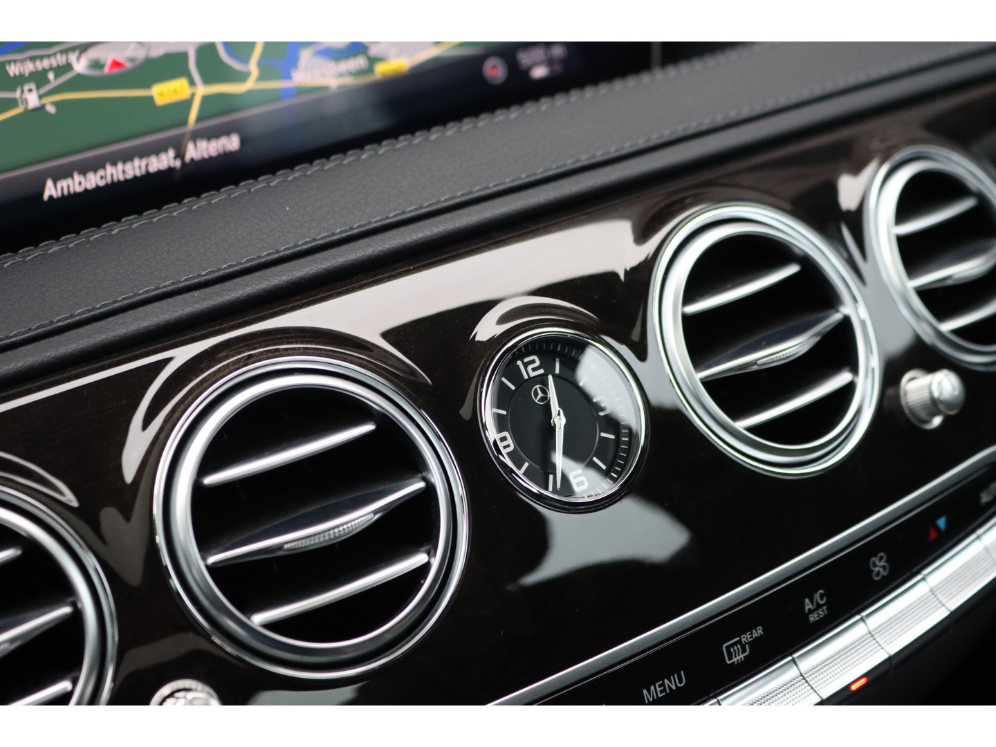 Mercedes-Benz Mercedes-Benz