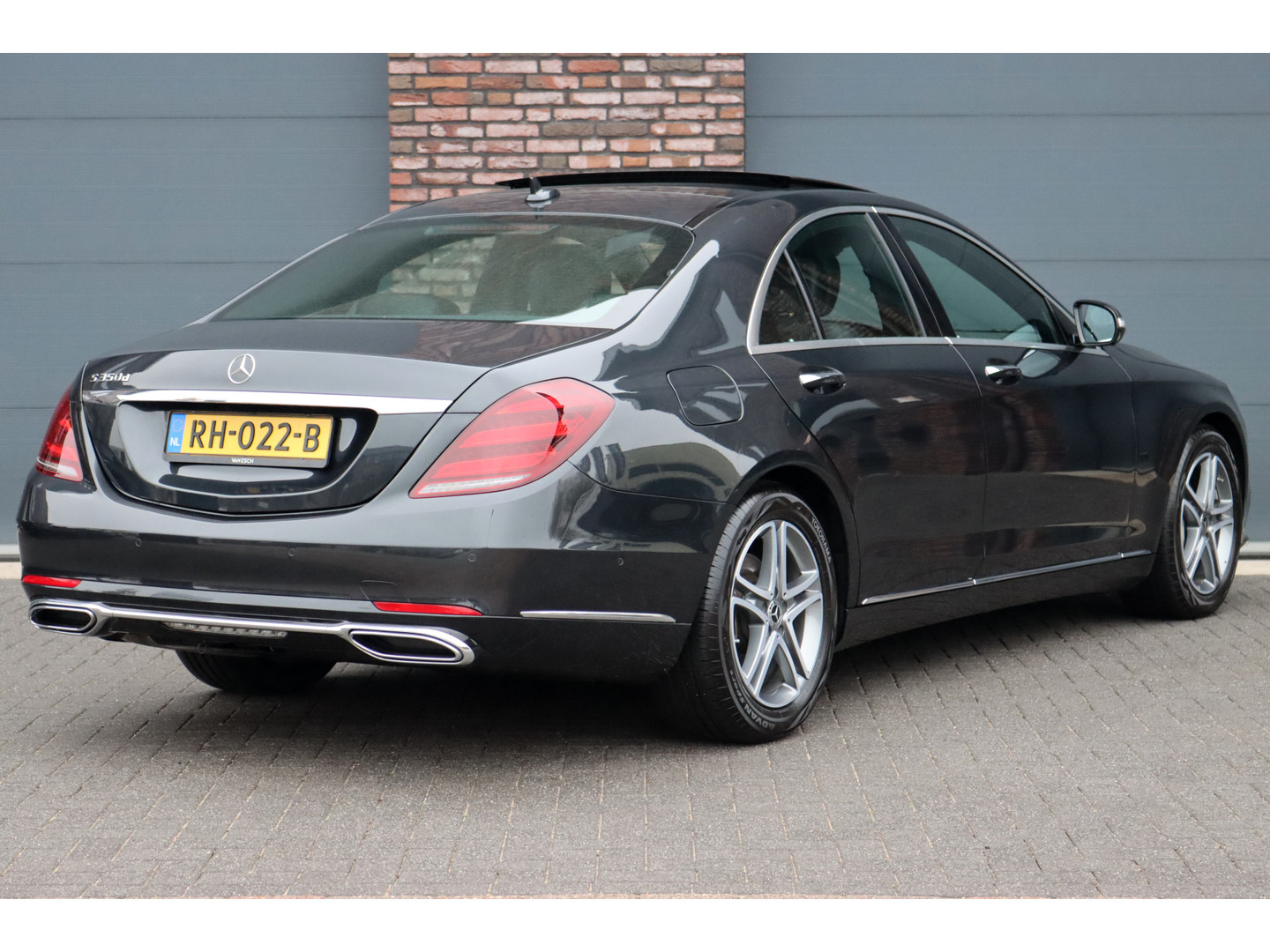 Mercedes-Benz Mercedes-Benz