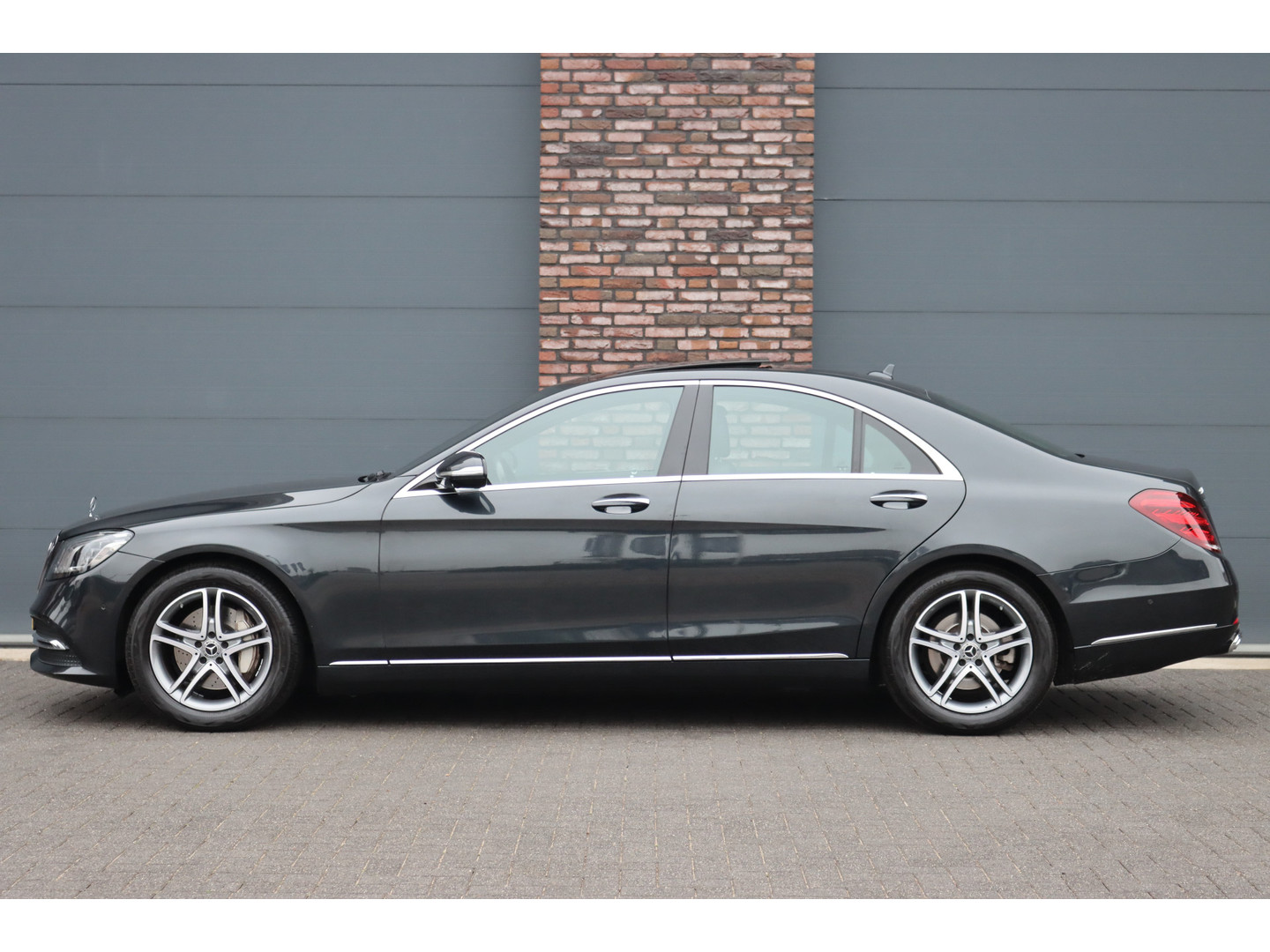 Mercedes-Benz Mercedes-Benz