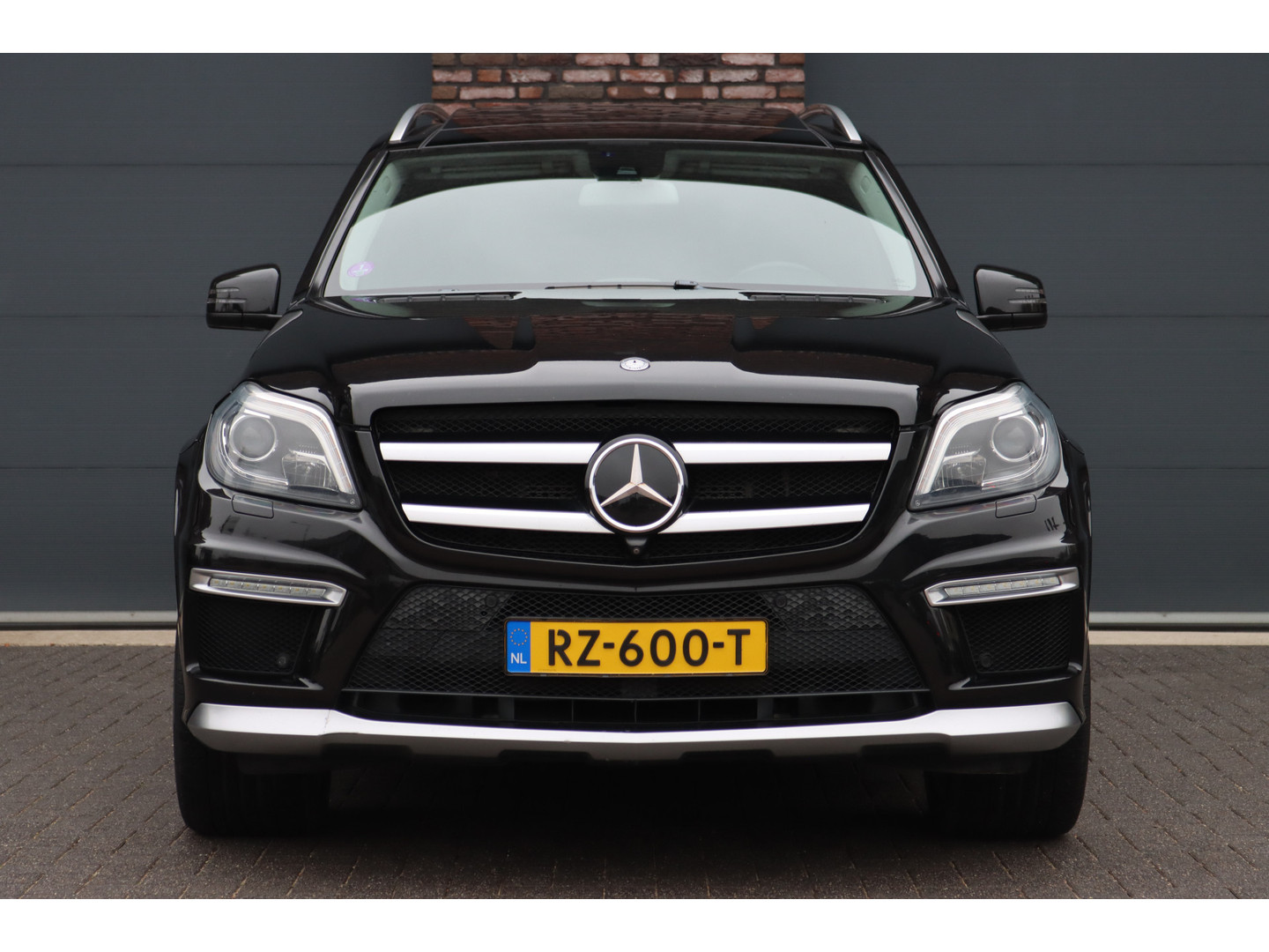 Mercedes-Benz Mercedes-Benz