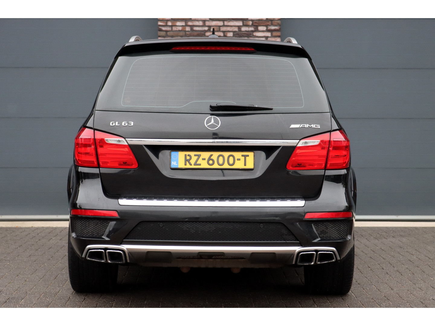 Mercedes-Benz Mercedes-Benz