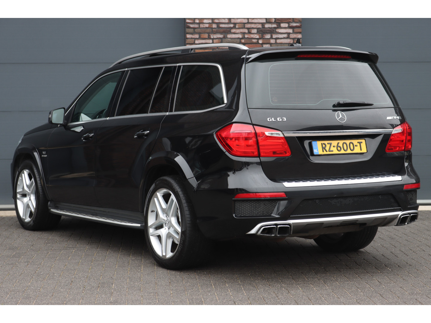 Mercedes-Benz Mercedes-Benz