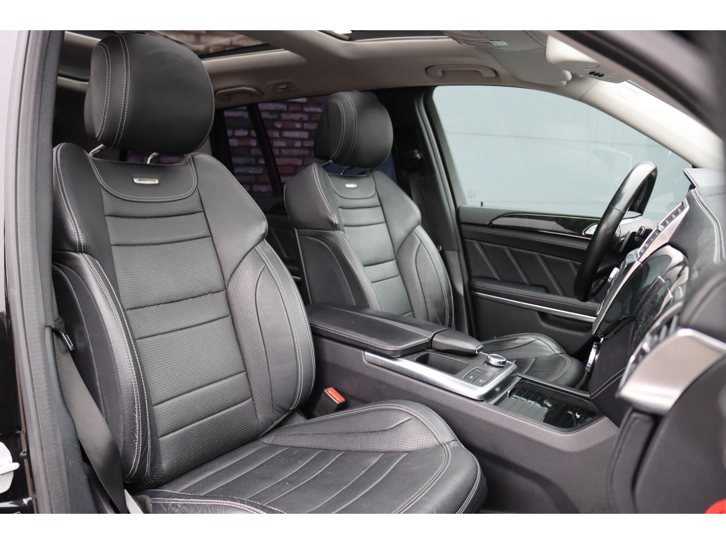 Mercedes-Benz Mercedes-Benz