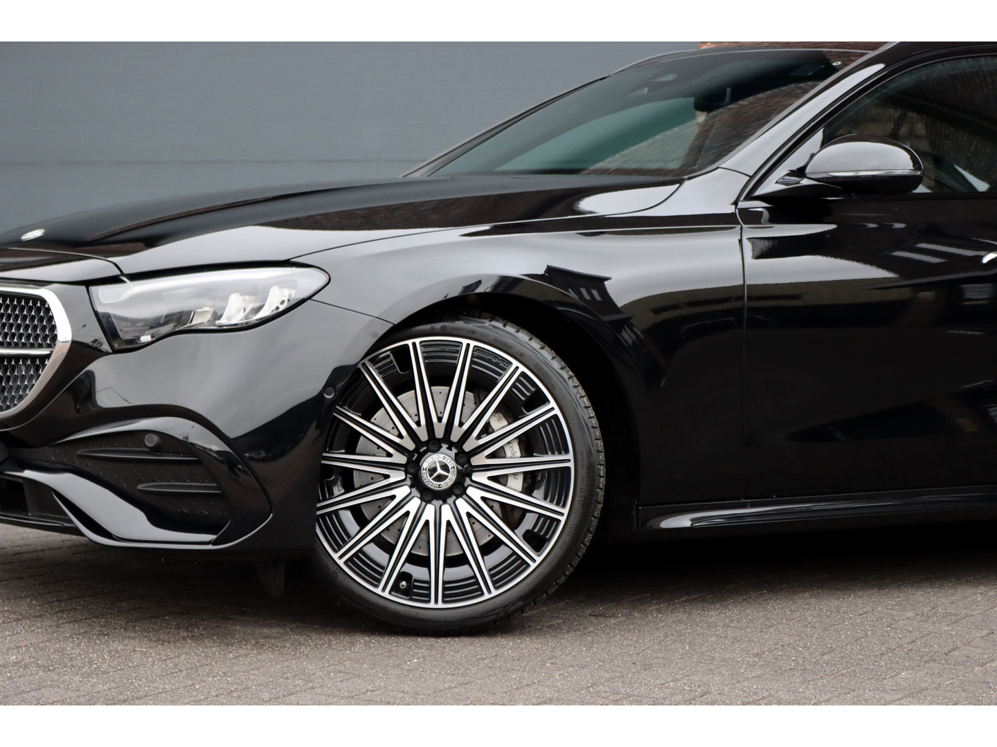 Mercedes-Benz Mercedes-Benz