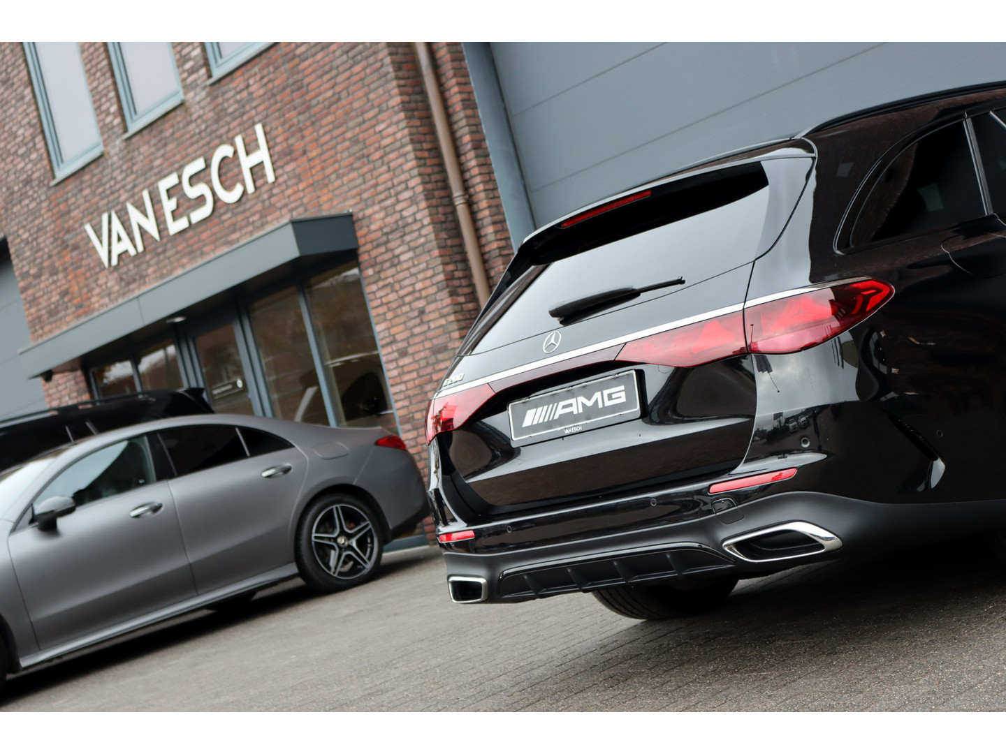 Mercedes-Benz Mercedes-Benz