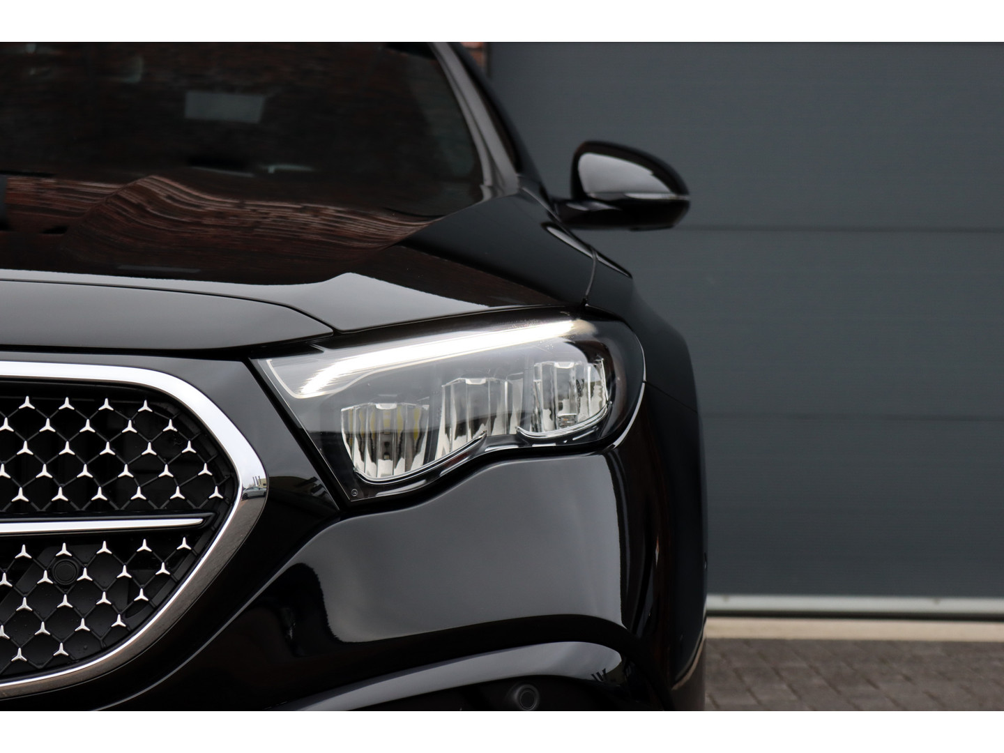 Mercedes-Benz Mercedes-Benz