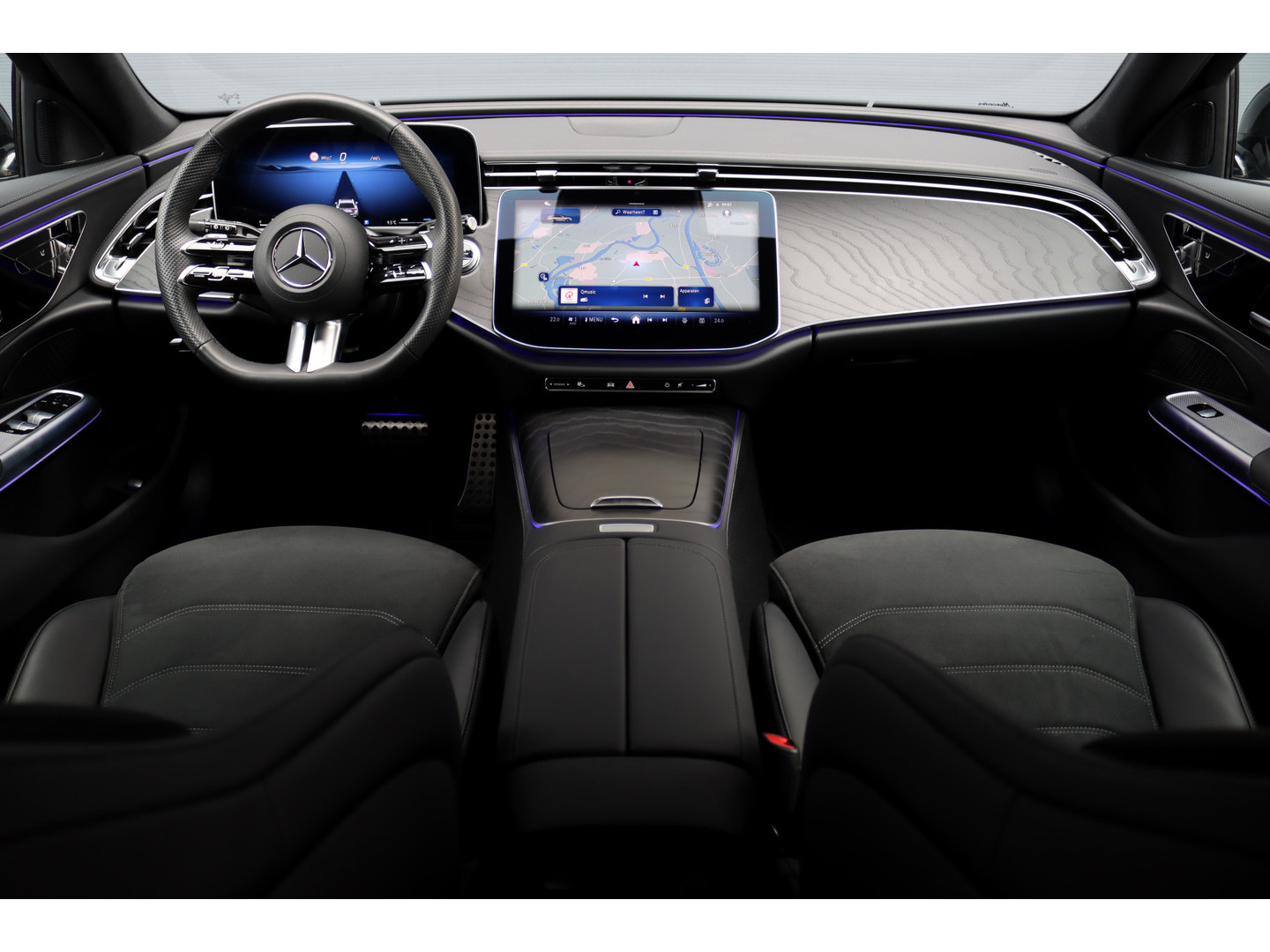 Mercedes-Benz Mercedes-Benz