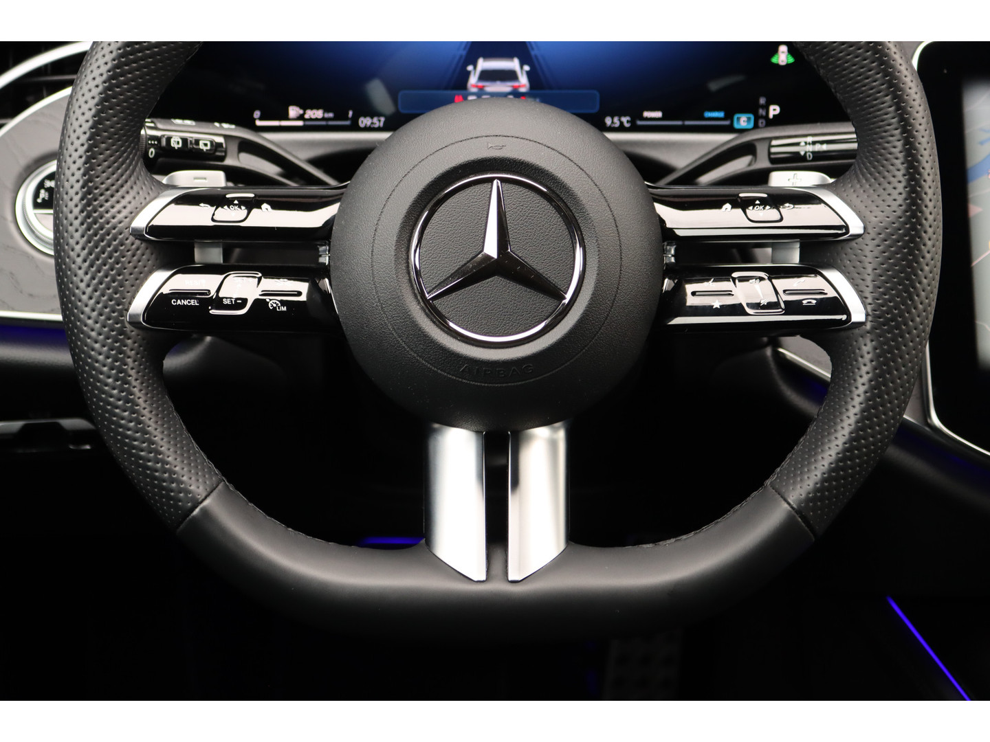 Mercedes-Benz Mercedes-Benz