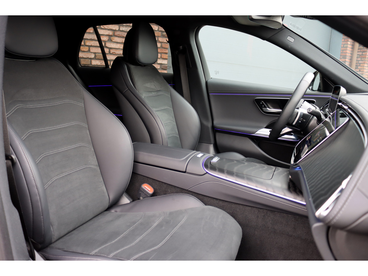 Mercedes-Benz Mercedes-Benz