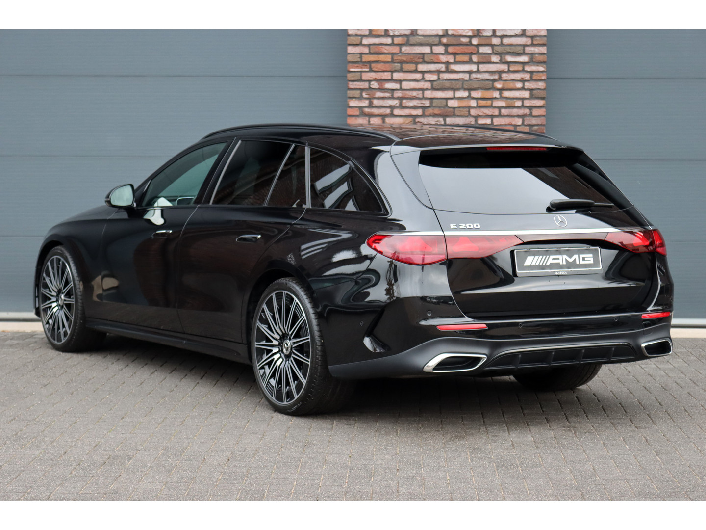 Mercedes-Benz Mercedes-Benz