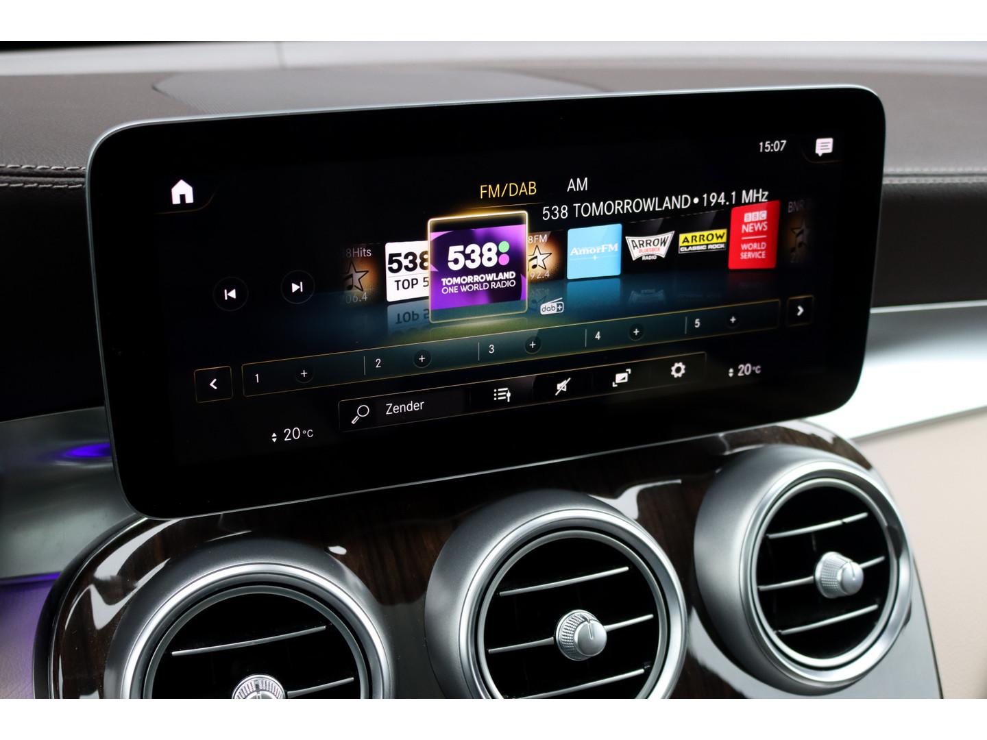 Mercedes-Benz Mercedes-Benz