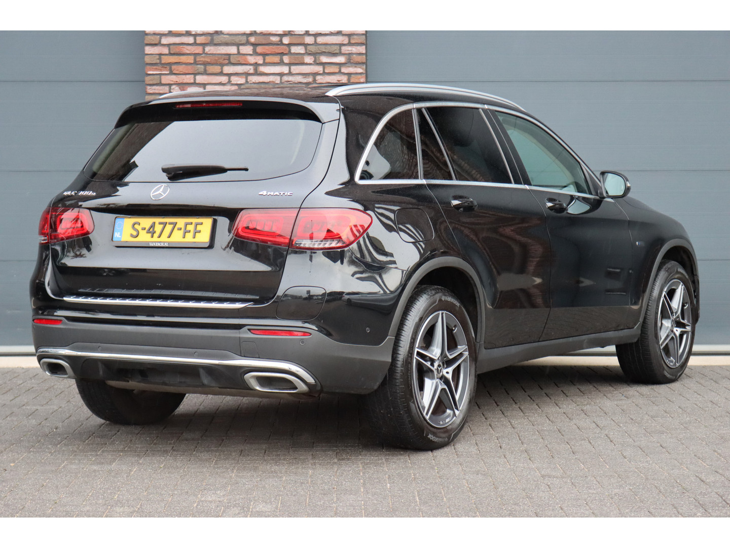 Mercedes-Benz Mercedes-Benz