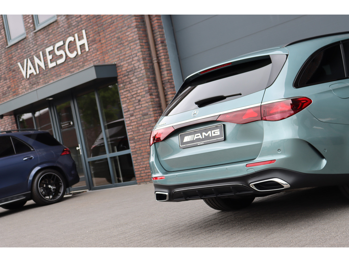 Mercedes-Benz Mercedes-Benz