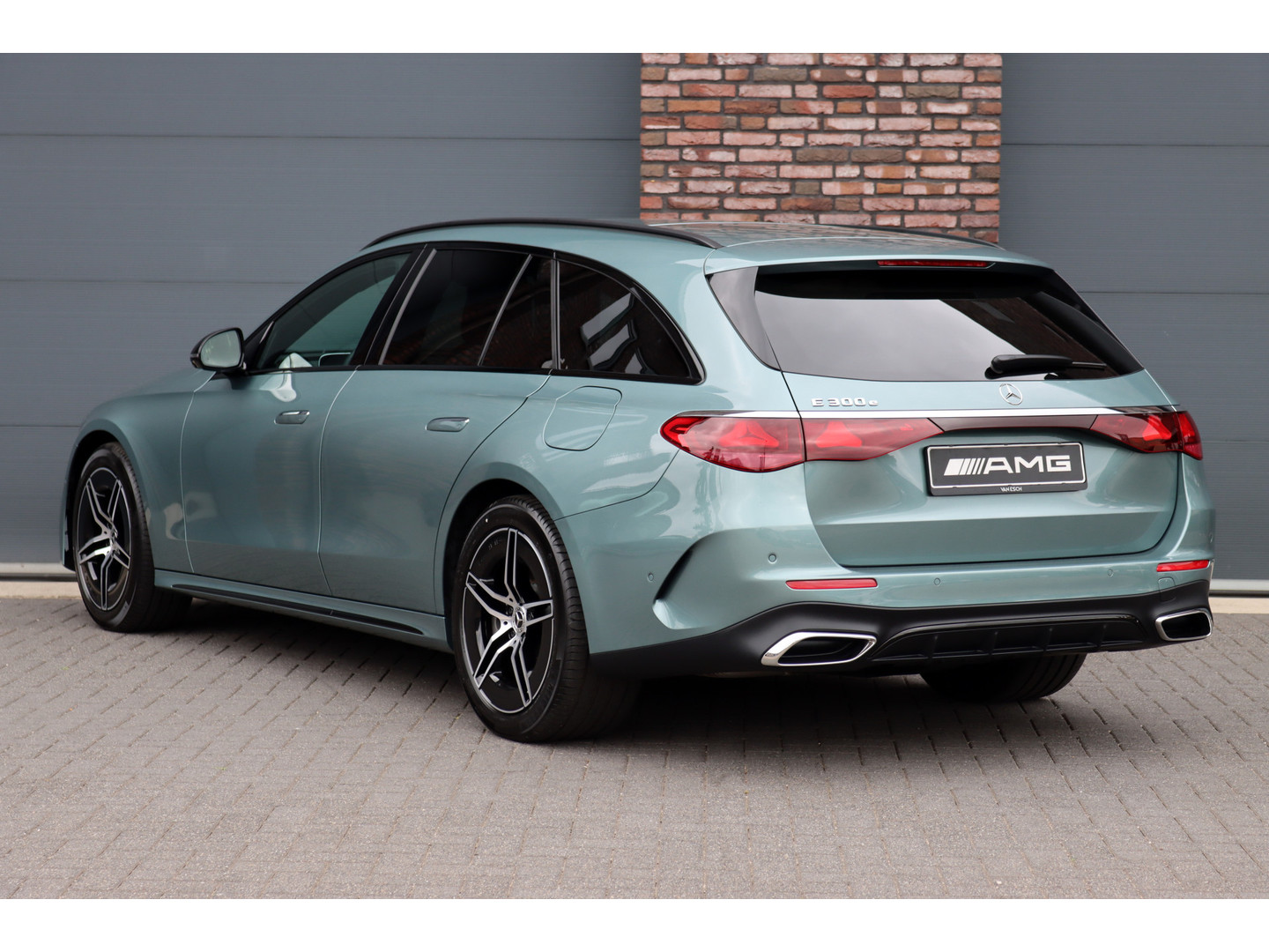 Mercedes-Benz Mercedes-Benz