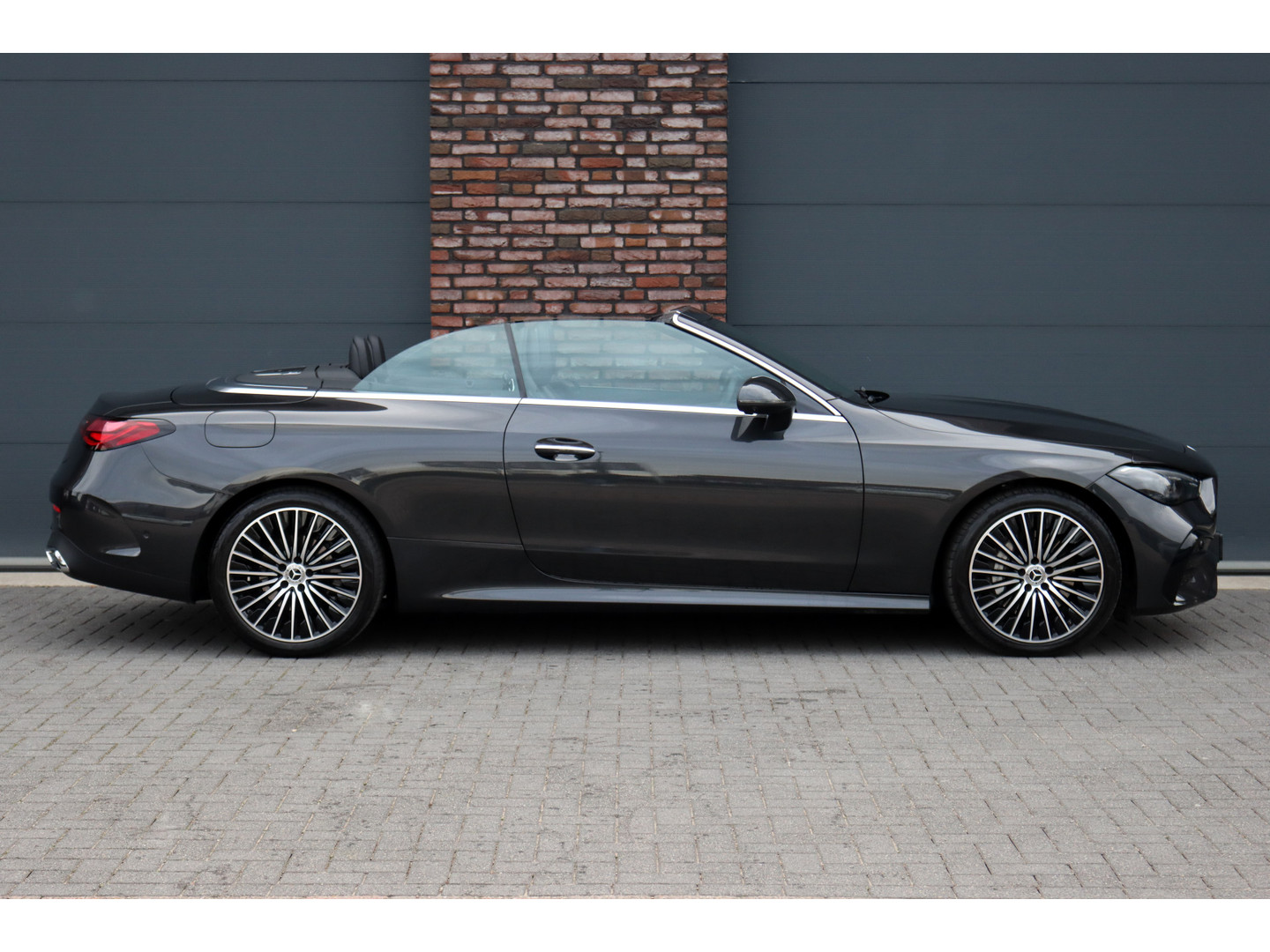 Mercedes-Benz Mercedes-Benz