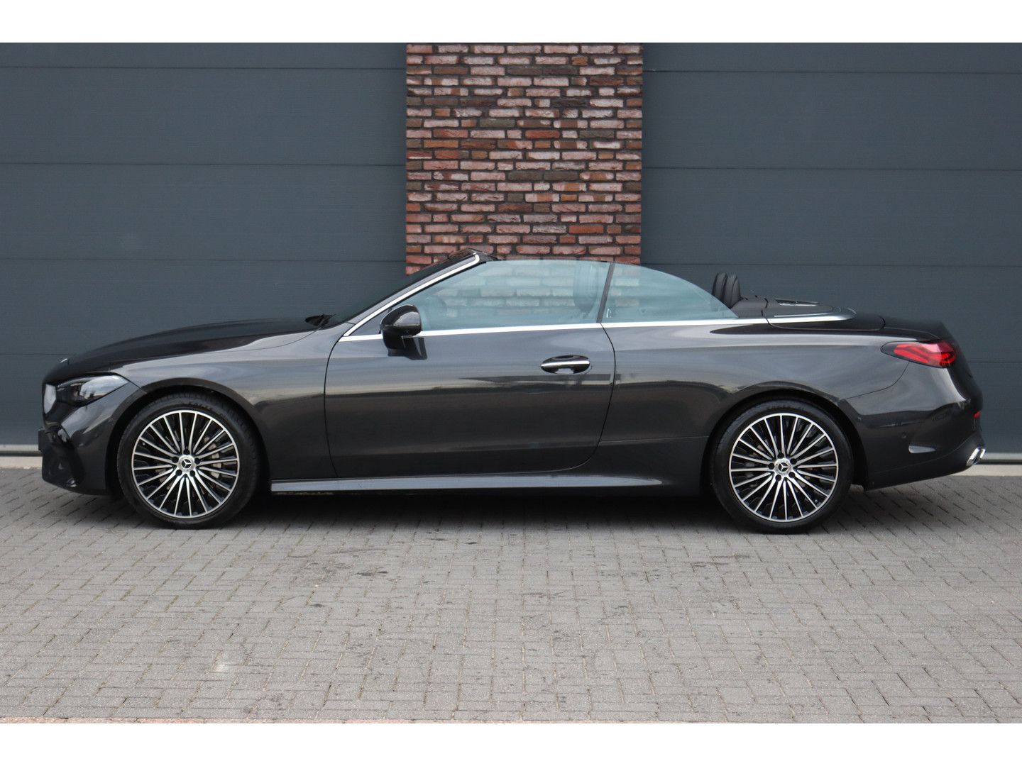 Mercedes-Benz Mercedes-Benz