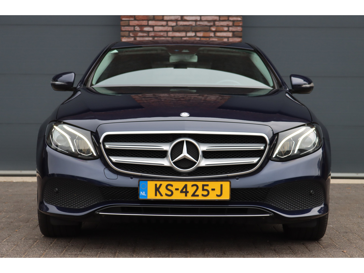 Mercedes-Benz Mercedes-Benz