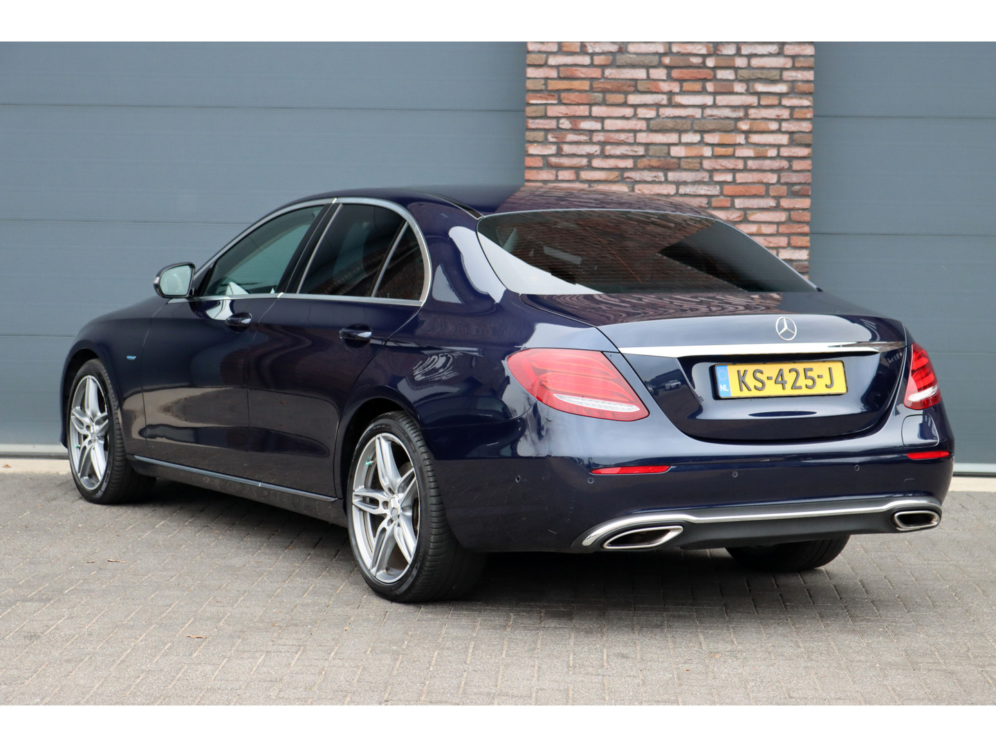 Mercedes-Benz Mercedes-Benz