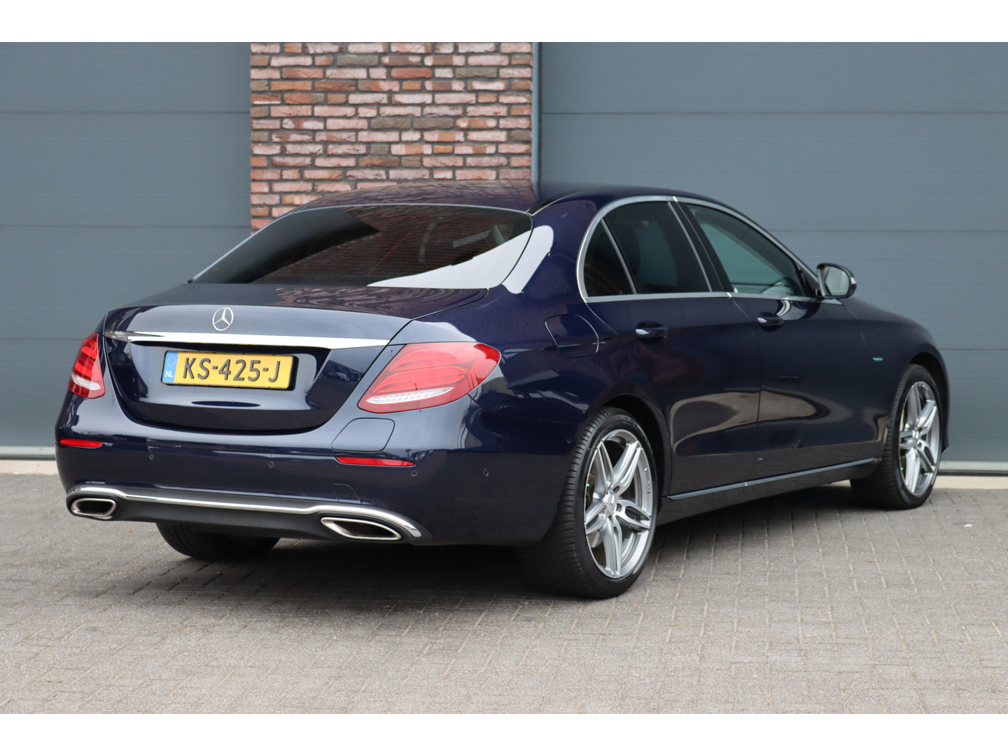 Mercedes-Benz Mercedes-Benz