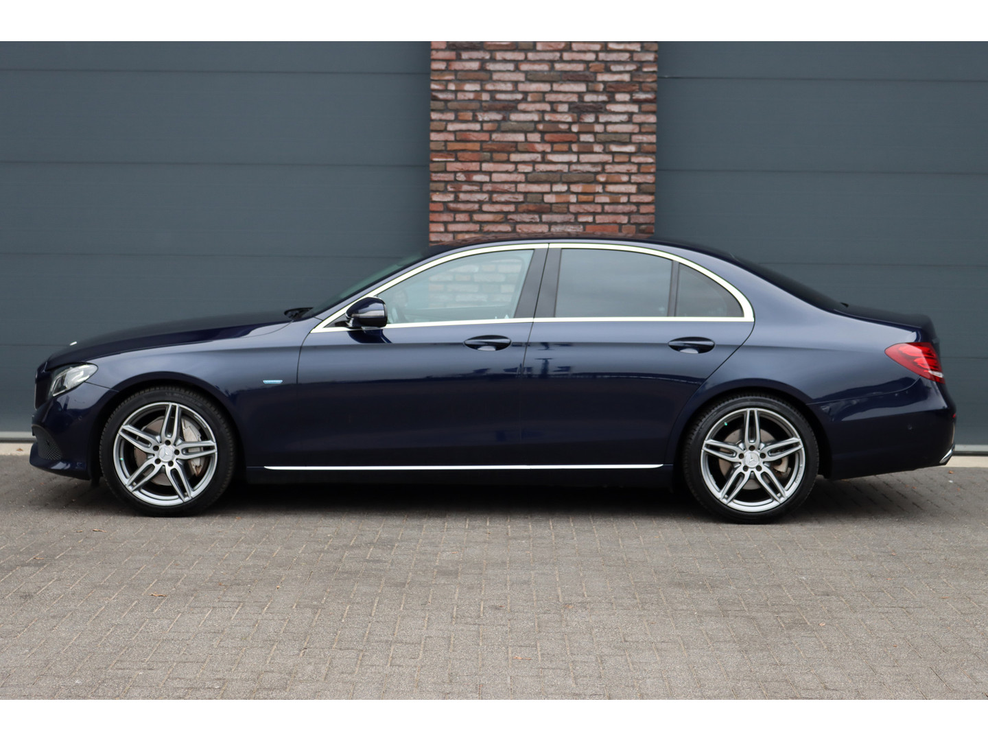 Mercedes-Benz Mercedes-Benz