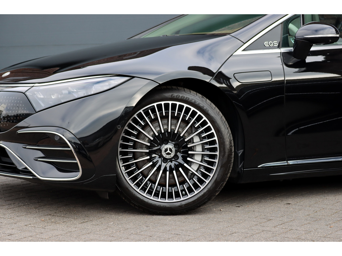 Mercedes-Benz Mercedes-Benz