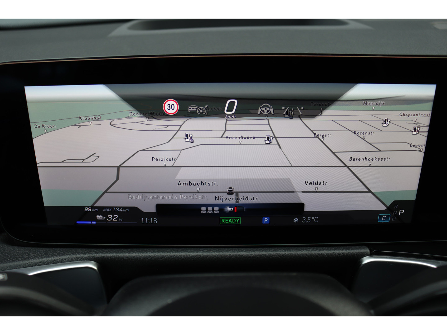 Mercedes-Benz Mercedes-Benz