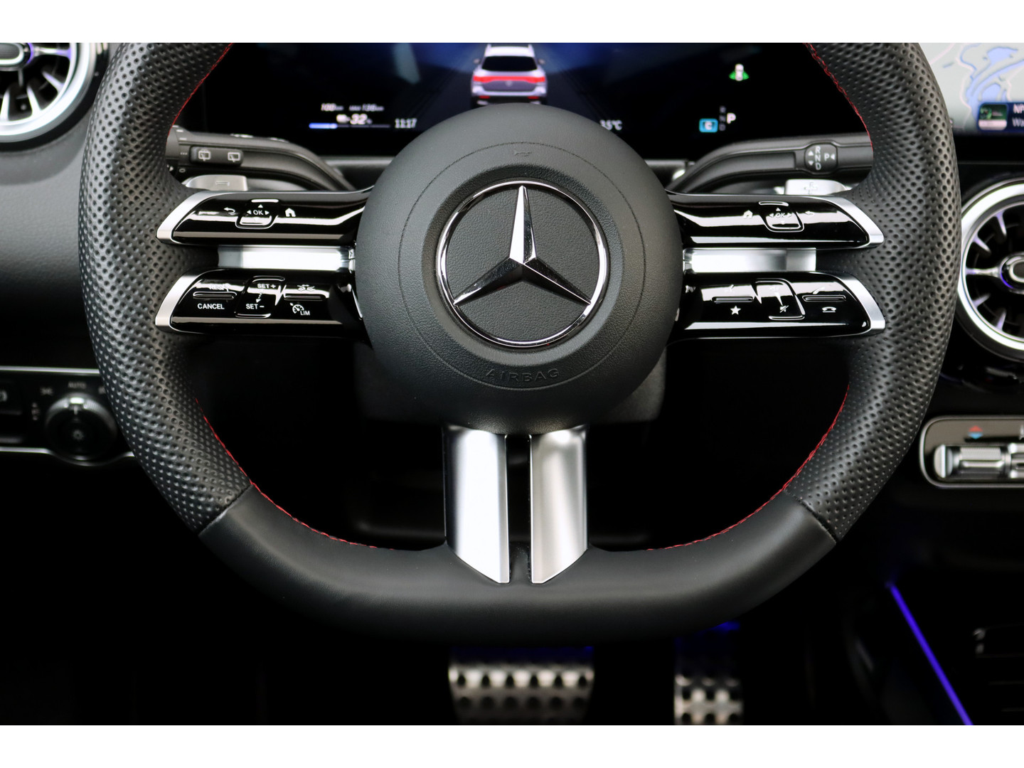 Mercedes-Benz Mercedes-Benz