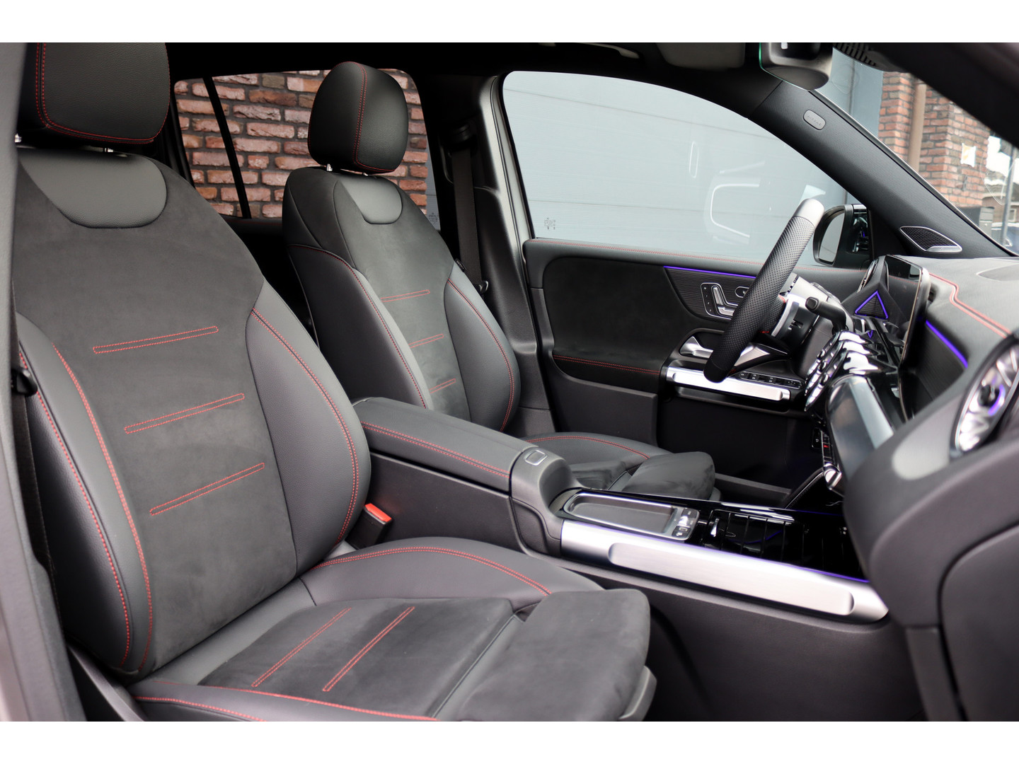 Mercedes-Benz Mercedes-Benz