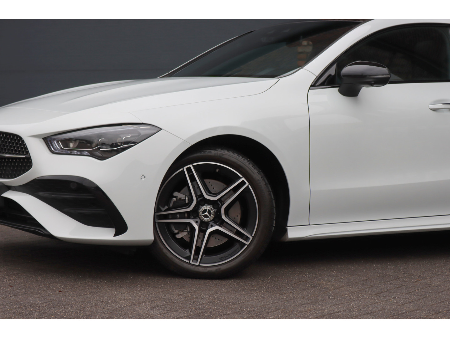 Mercedes-Benz Mercedes-Benz