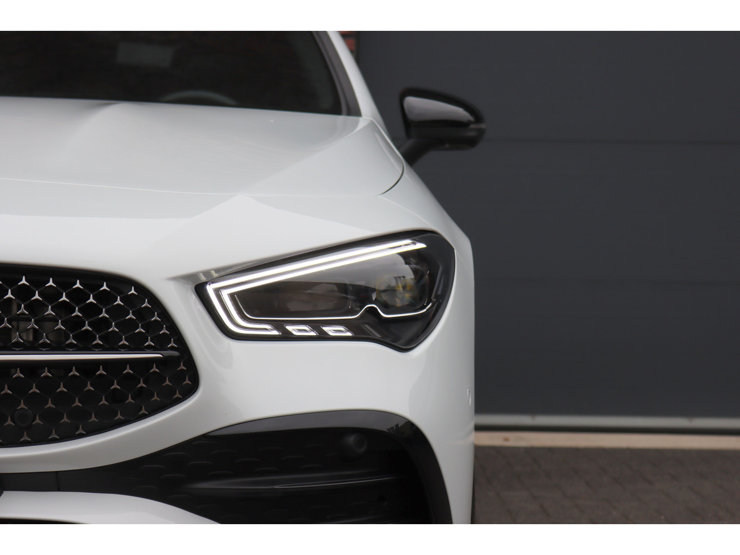 Mercedes-Benz Mercedes-Benz